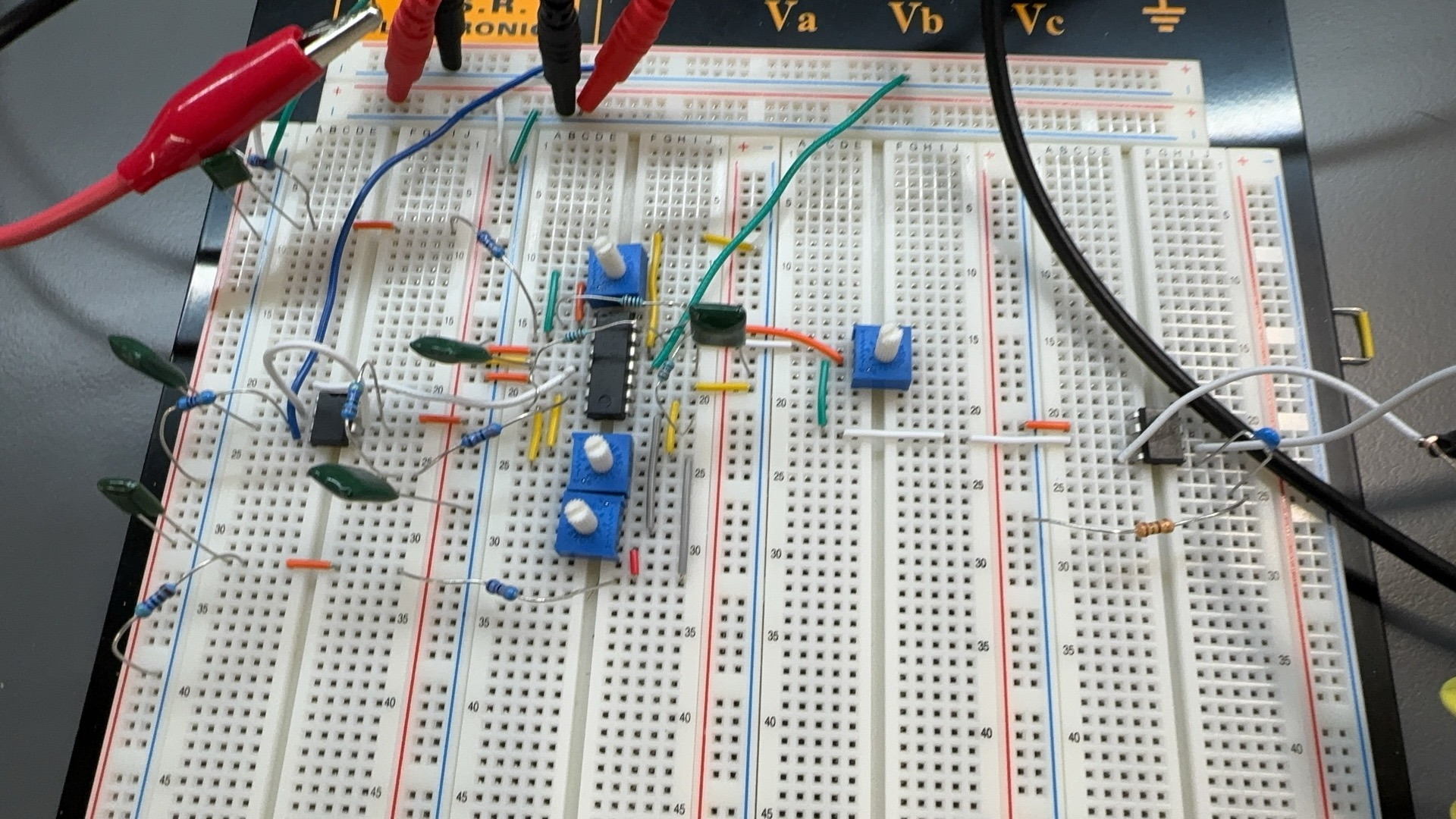 Three-Band Analog Audio Equalizer cover